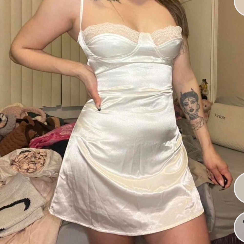 Satin lace white dress!!